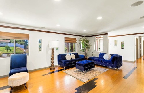 South Redlands Casa | Ranch Style Getaway S