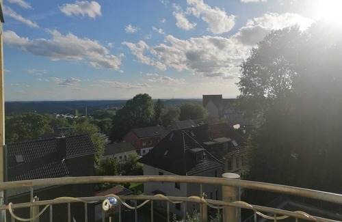 Remscheid Apartamento | Apartment 'Skyview Remscheid' with Mountain View and Balcony