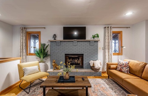 Mount Pocono Casa | Heated Indoor Private Pool | Hot Tub | Game Room