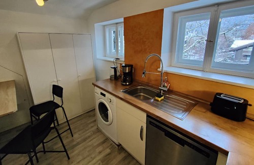 Garmisch-Partenkirchen Apartamento | Apartment 'Ferienwohnungen Alpspitzblick' with Mountain View, Shared Garden and Wi-Fi
