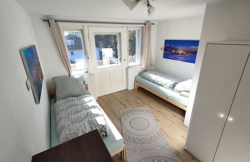 Garmisch-Partenkirchen Apartamento | Apartment 'Ferienwohnungen Alpspitzblick' with Mountain View, Shared Garden and Wi-Fi