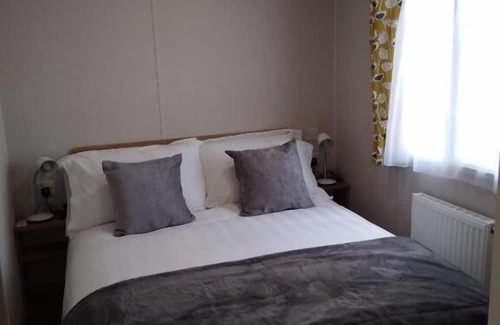 Norwich Casa | 3 Beds Sleeps 8 House Near California Cliffs Park