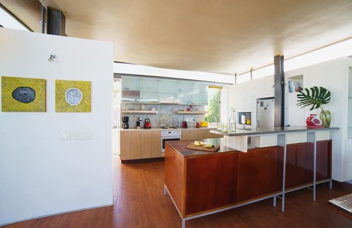 Green Point Villa | Cape Town Yellow 💛 lifestyle with Sea Views!