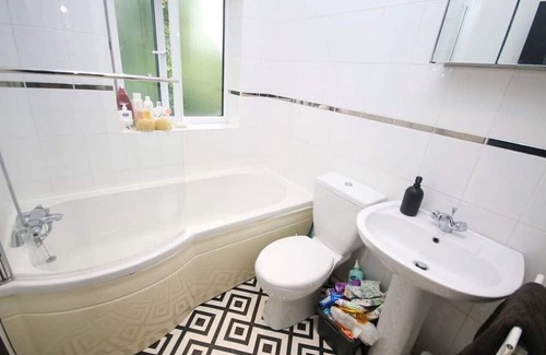 Eccles Casa | Canal Mews 2 Bedroom