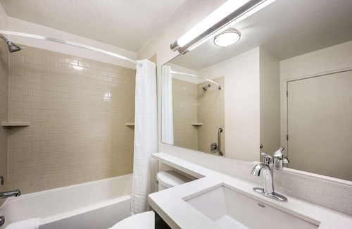 Brentwood Casa | Your Dream Stay in the Heart of Tennessee! 2 Relaxing Units, Full Kitchen!