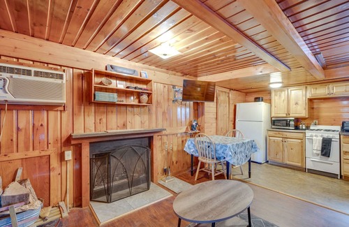 Weirs Beach Cabina | Laconia Cabin w/ Grill: 2 Mi to Weirs Beach!