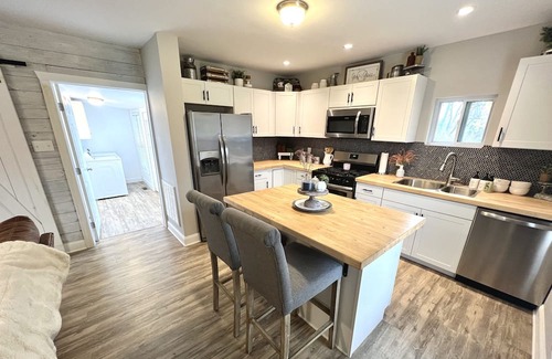 Florence Casa | Centrally located a skip from downtown Cincinnati and just North of the Ark!