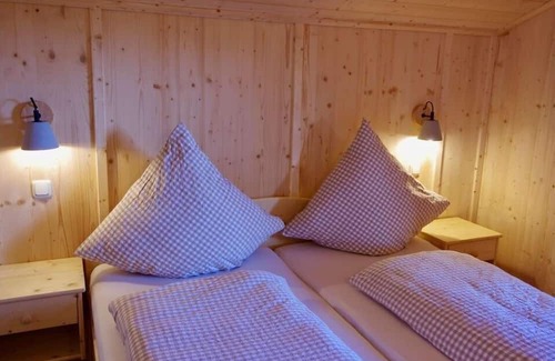 Bernbeuren Apartamento | Holiday apartment Almstüberl