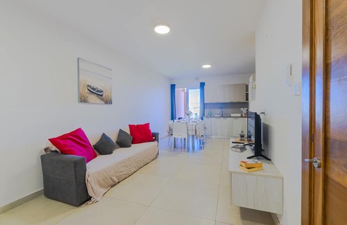 Qawra Apartamento | Brand New Modern Bright 3 Bedroom 2 Bathroom Apartment C12