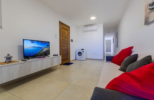 Qawra Apartamento | Brand New Modern Bright 3 Bedroom 2 Bathroom Apartment C12