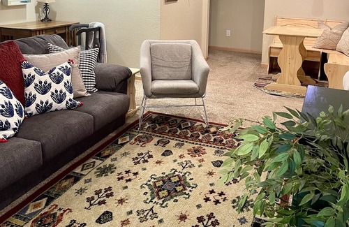 Mead Apartamento | Cozy 2-bedroom apartment in beautiful Mead with WiFi, AC