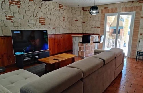 Caraman Casa | Grande Maison a la Campagne sur Grand Terrain Avec Grande Piscine