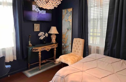 Sebastian Cabaña | Charming Cottage 2/1 + Art Gallery Across from Waterfront + Hirams Resort