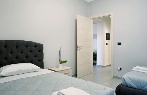 Saluzzo Apartamento | Apartment 'Civico 16' with Balcony