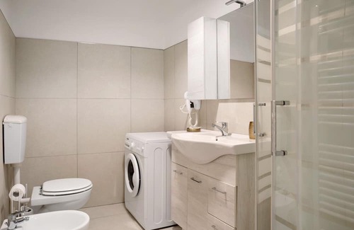 Saluzzo Apartamento | Apartment 'Civico 16' with Balcony