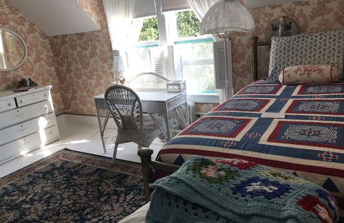 Mackinac Island Cabaña | Historic bluff cottage with spectacular views