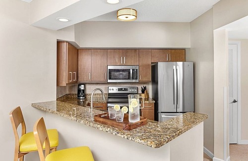 Doral Complejo | Miami Resort Weekend Get-A-Way - Mariott's Villas at Doral - May 4th & May 5th