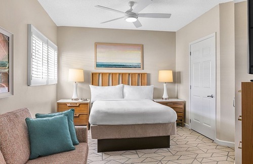 Doral Complejo | Miami Resort Weekend Get-A-Way - Mariott's Villas at Doral - May 4th & May 5th