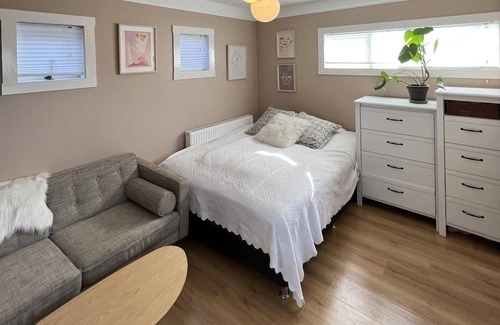 Kopavogur Cabaña | Entire cottage in Kópavogur in a quiet and beautiful neighborhood