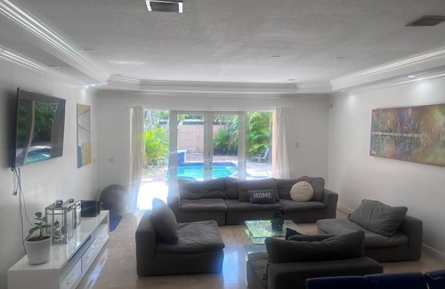 The Roads Casa | 3-bedroom 3.5 Bathrooms townhome in enjoyable Heart of Downtown Miami with Pool
