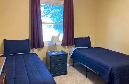 Ellettsville Casa | Charming 3-bedroom house in Ellettsville w/ Fiber internet & backyard fire pit