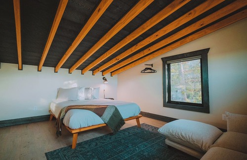 Ironton Cabina | Dragonfly Cabin | Ironton Island