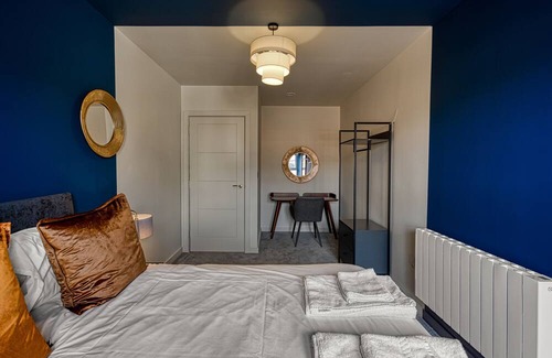 Southport Apartamento | Renaissance 2: 2 BR in Southport's Premier Block