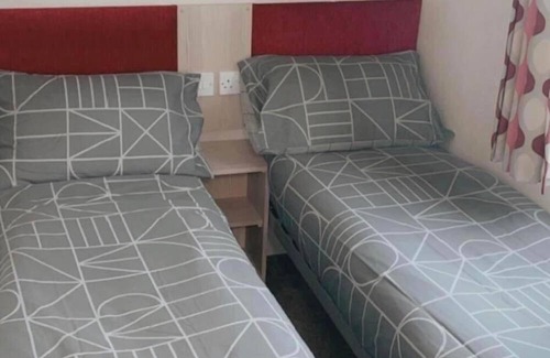 Rhyl Cabina | Captivating 3-Bed Cabin in Rhyl
