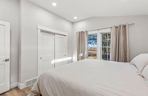 Skaneateles Casa | Cozy & newly-renovated ranch nestled in the town of Skaneateles.