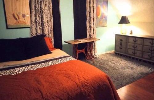 Ogden Apartamento | The Ogden Electic: "800 square foot apartment."
