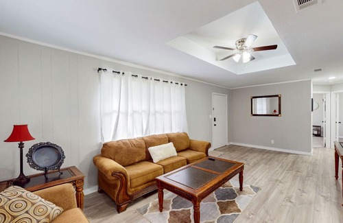 McKinney Casa | Dog-friendly home near downtown with patio, streaming, grill, W/D, fast WiFi, AC