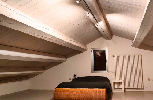 Ferrara Apartamento | Babette Room: 120-metre flat in the heart of medieval Ferrara