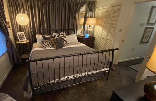 Clarksdale Cabaña | Welcome to OG, the premier guesthouse in Clarksdale. One mile from the jukes!