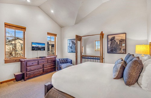 Pronghorn Casa | 4 BR Pet-Friendly Townhouse @ Juniper Preserve Resort