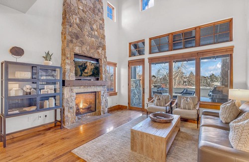 Pronghorn Casa | 4 BR Pet-Friendly Townhouse @ Juniper Preserve Resort