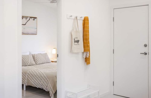 North Curl Curl Cabaña | Seaside Cottage - Relaxing, quiet and private.