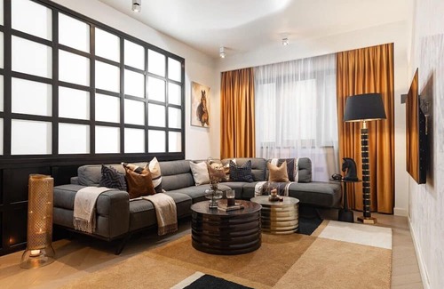 Bucharest City-Centre Apartamento | Qult Peaky Blinders