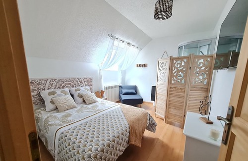Saint-Nicolas-des-Motets Cama Y Desayuno | Vrbo Property