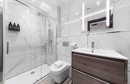 Golders Green Apartamento | Modern Spacious Suite Sleeps 4 in Central London