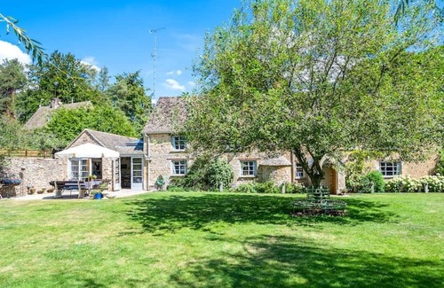 Chipping Norton Cabaña | Beautiful cottage near Soho Farmhouse