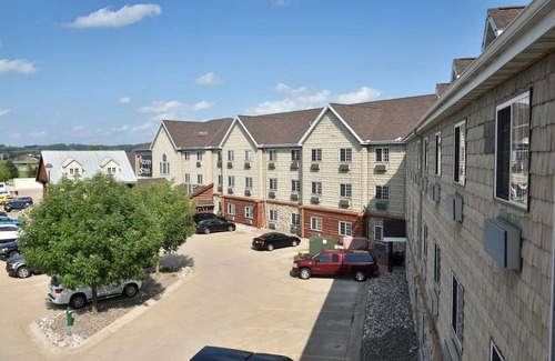Onalaska Casa | Stoney Creek, Theme Suite Mini Premier, Living Room w/ Sofa! | 3 Units
