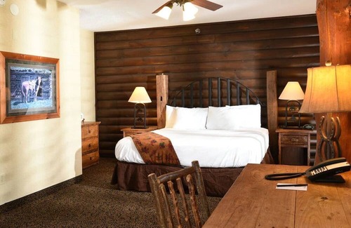 Onalaska Casa | Stoney Creek Onalaska, Theme Suite, Dry Bar, Whirlpool | 3 Units