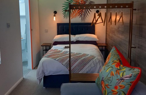 Claypole Apartamento | Studio Open plan double studio Suitable for 1 or 2 adults.