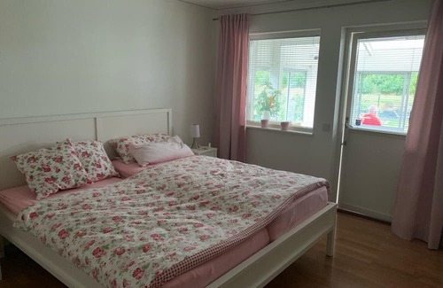 Lammhult Casa | Geräumiger Ferienbungalow am Ortsrand von Lammhult, 100m vom See Entfernt