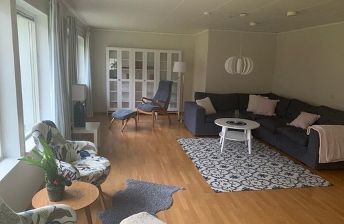 Lammhult Casa | Geräumiger Ferienbungalow am Ortsrand von Lammhult, 100m vom See Entfernt