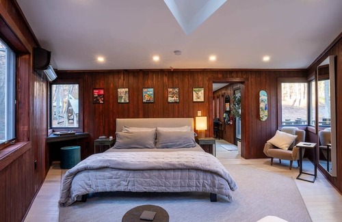 Brevard Cabaña | Glamping in Brevard - Hellbender Treehouse