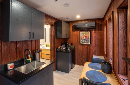 Brevard Cabaña | Glamping in Brevard - Hellbender Treehouse