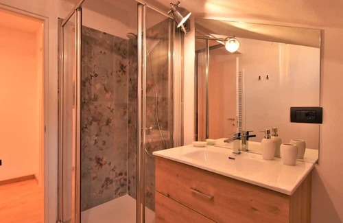 Campodolcino Apartamento | Beautiful apartment for 6 guests with WIFI, TV, balcony and parking