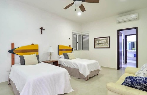 Ixil Casa | Tranquil Beach Escape, Pool, BBQ, Smart TVs