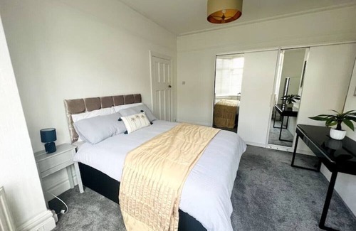 Leigh-on-Sea Apartamento | Heart Of Leigh On Sea Ground Floor Flat W/ Garden